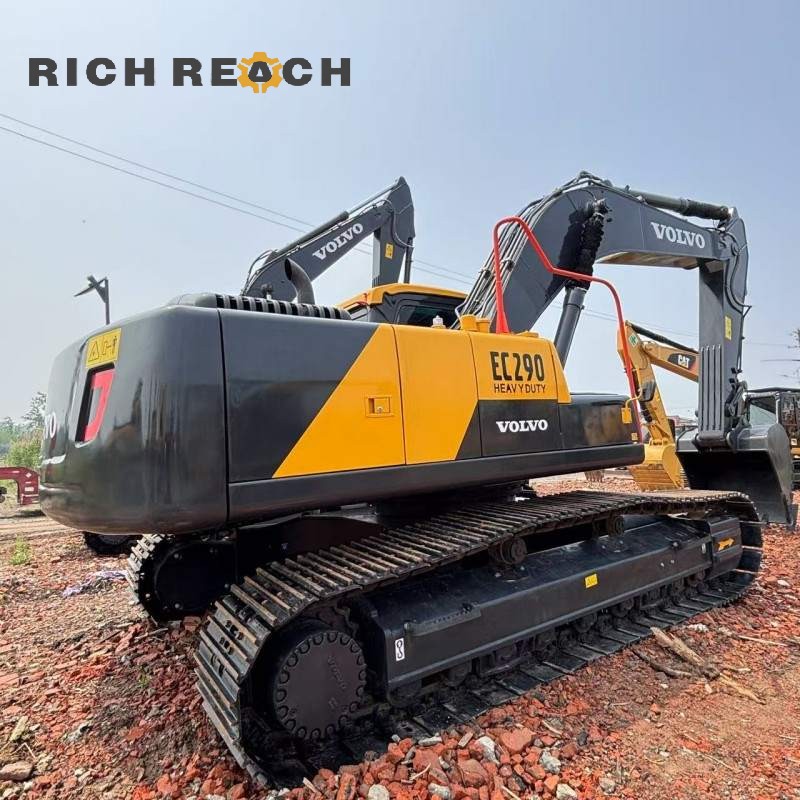 Side profile with boom and arm – 2023 Volvo EC290 excavator $33,700